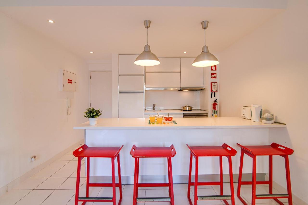 Modern Apartment By The Sea Quarteira Exterior foto